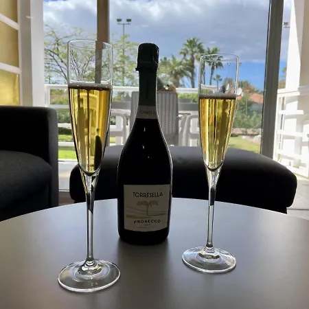 Pretty Pool View Плайя-дель-Інглес