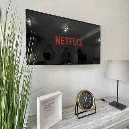 Apartment Pretty Pool View