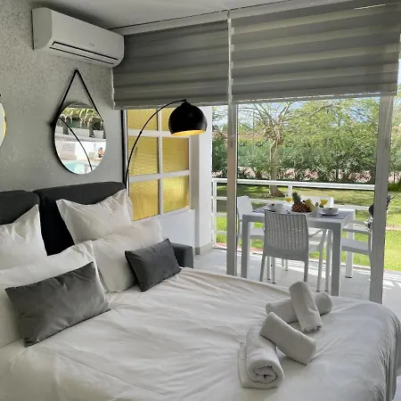 Apartment Pretty Pool View *