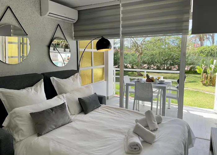 Apartment Pretty Pool View *