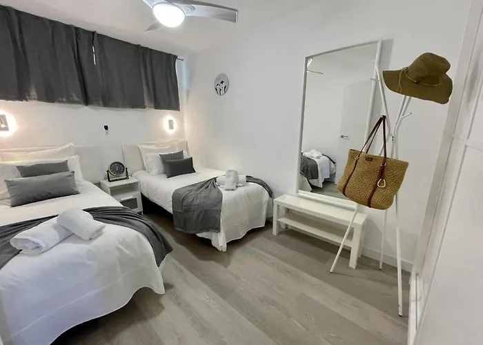 Pretty Pool View * Плайя-дель-Інглес